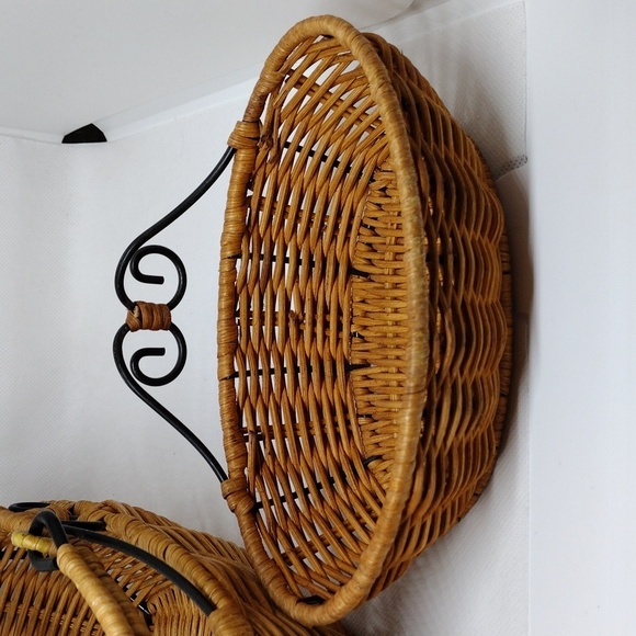 Casual Home by Princess House Oval Rattan and Black‎ Metal Serving Basket - Picture 10 of 10